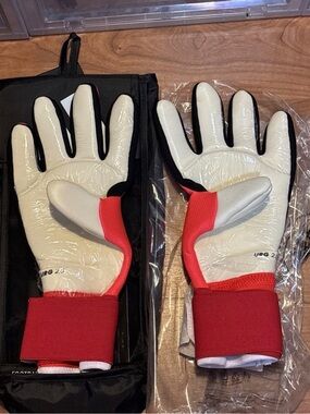 NWT Adidas Predator GL Competition Goalkeeper Gloves
